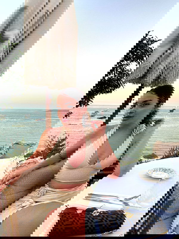 eceebayraktr image ~ Altpins