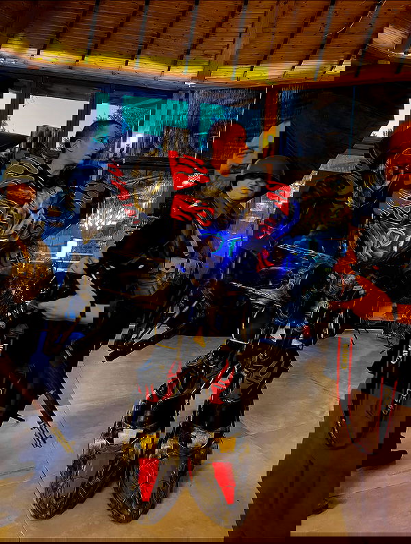 eceebayraktr image ~ Altpins