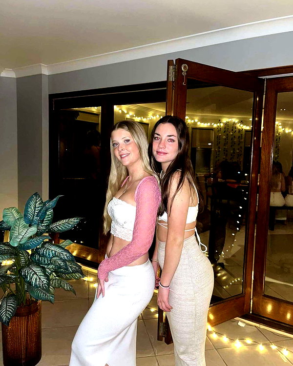 eemilyryan_ eemilyryan_ archive image