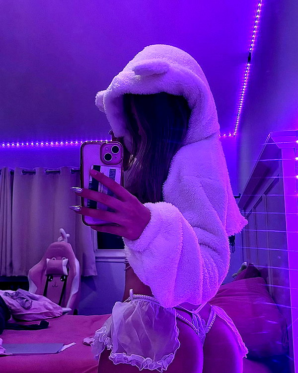 eevee.173 instagram image archive image