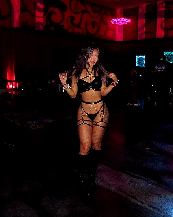 eevee.173 instagram image archive image