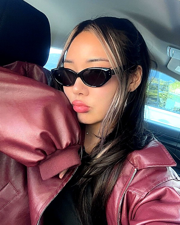 eevee.173 instagram image archive image