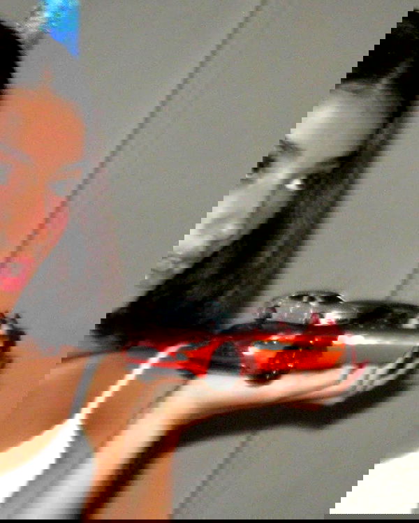 efrat_elmalich image ~ Altpins