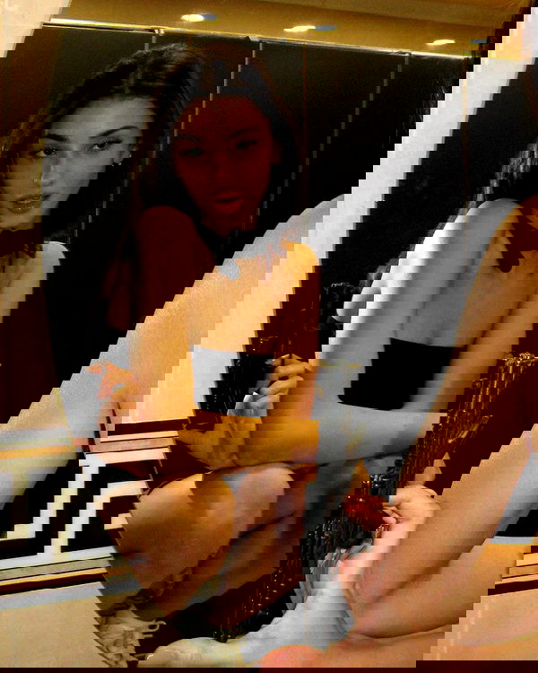 efrat_elmalich image ~ Altpins