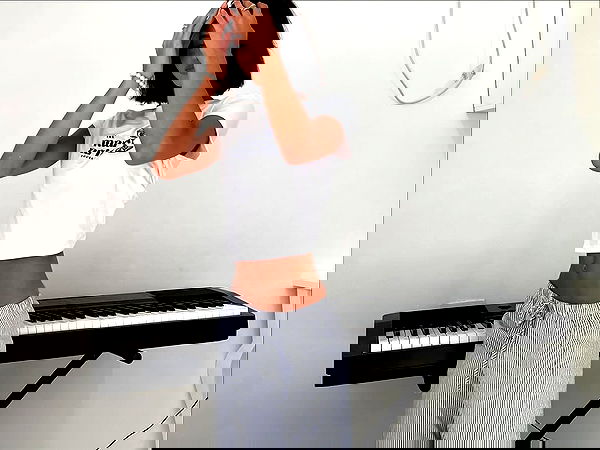 efrat_elmalich image ~ Altpins