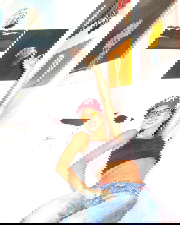 efrat_elmalich image ~ Altpins