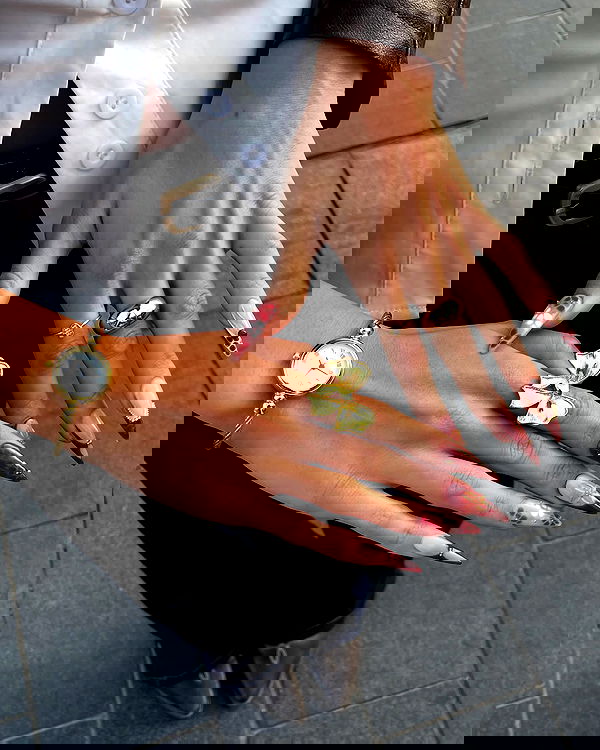 efrat_elmalich image ~ Altpins