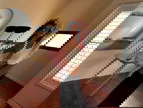 efrat_elmalich image ~ Altpins