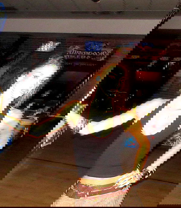 efrat_elmalich image ~ Altpins