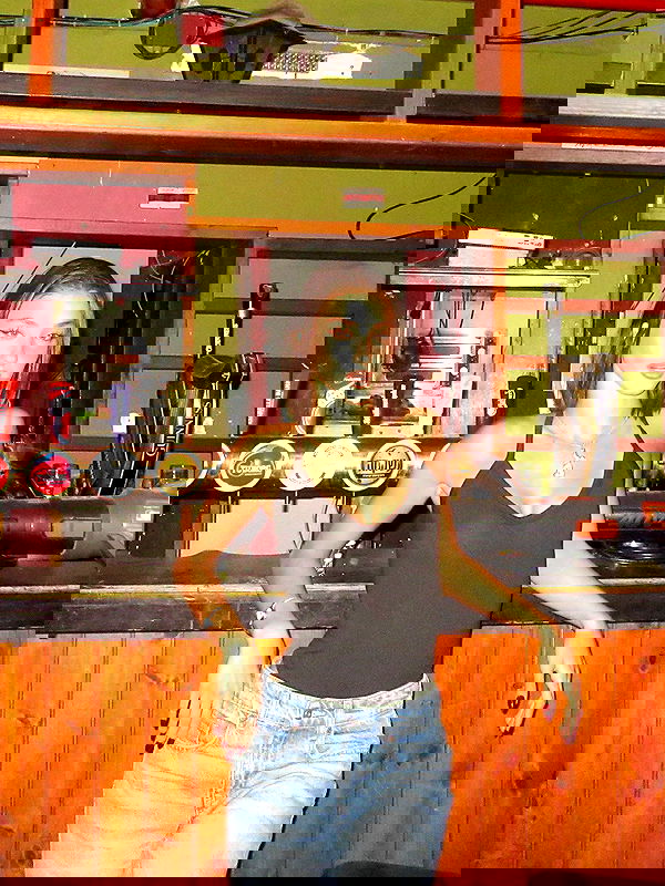 efrat_elmalich image ~ Altpins