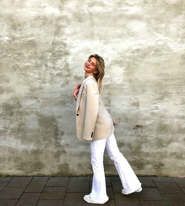 elena.zbt instagram image archive image