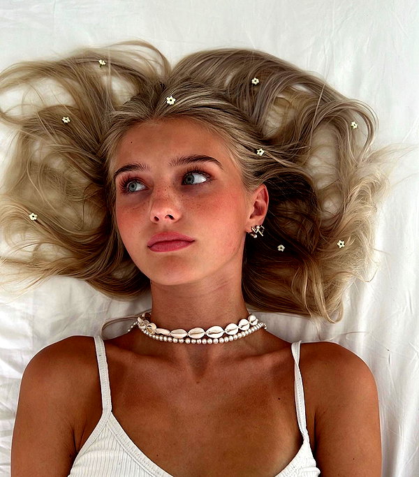 elena.zbt instagram image archive image