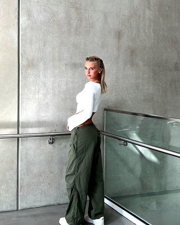 elena.zbt instagram image archive image
