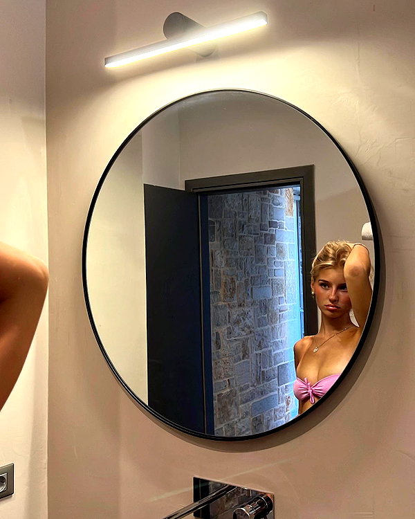 elena.zbt instagram image archive image