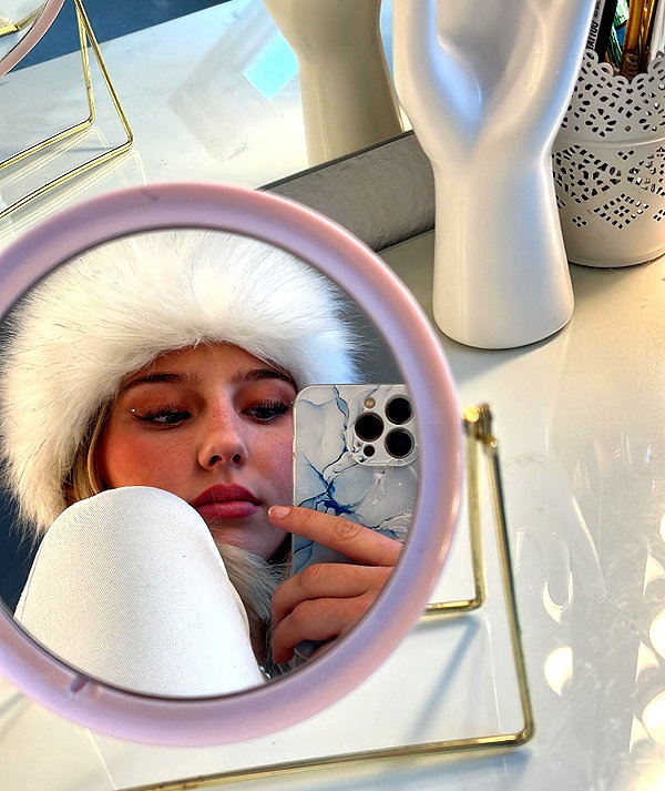 elena.zbt instagram image archive image