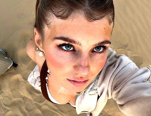 elena.zbt instagram image archive image