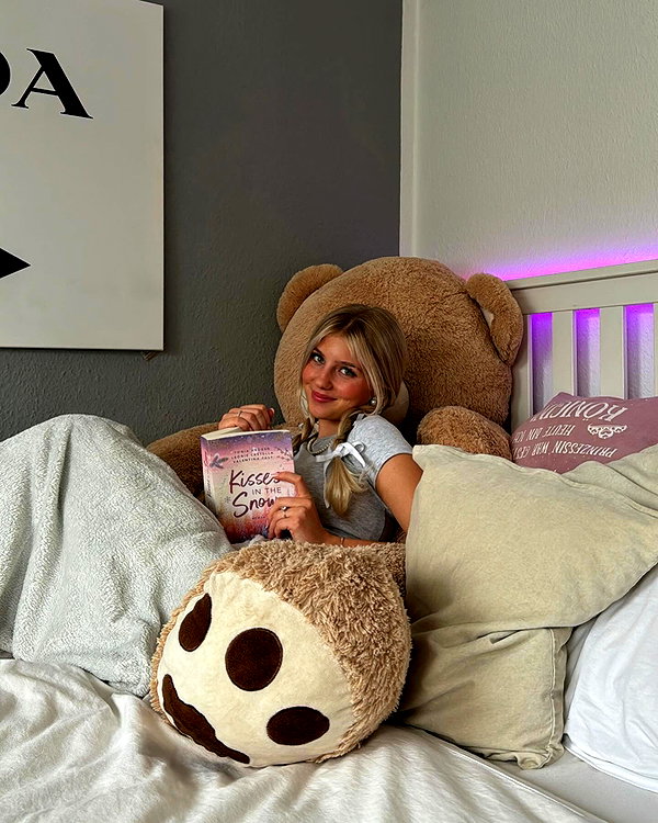 elena.zbt instagram image archive image