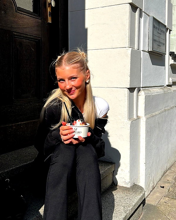 elena.zbt instagram image archive image