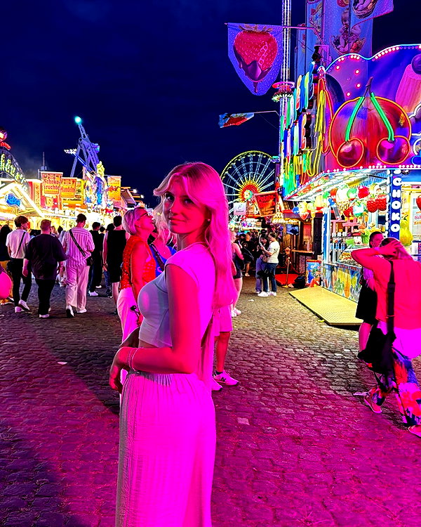 elena.zbt instagram image archive image