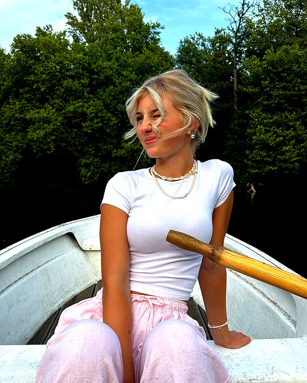 elena.zbt instagram image archive image