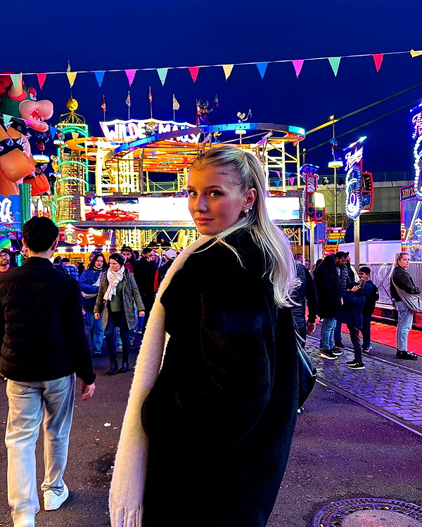 elena.zbt instagram image archive image