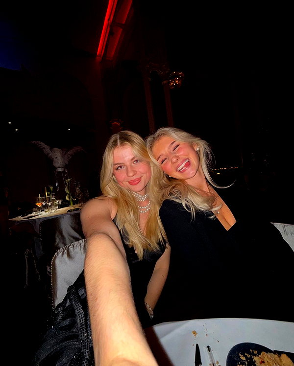 elena.zbt instagram image archive image