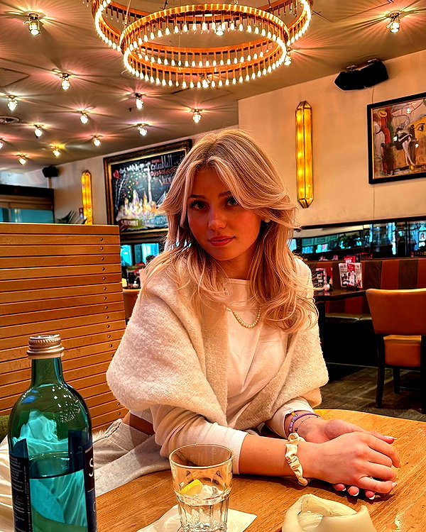 elena.zbt instagram image archive image