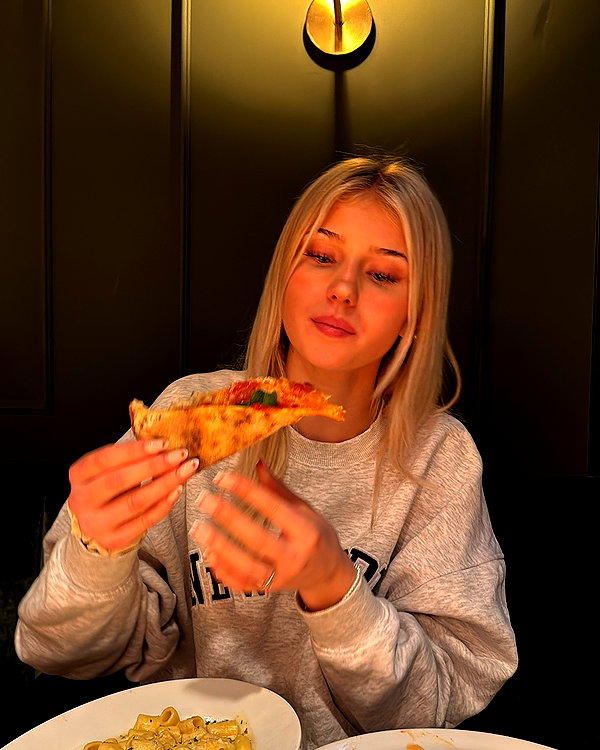 elena.zbt instagram image archive image