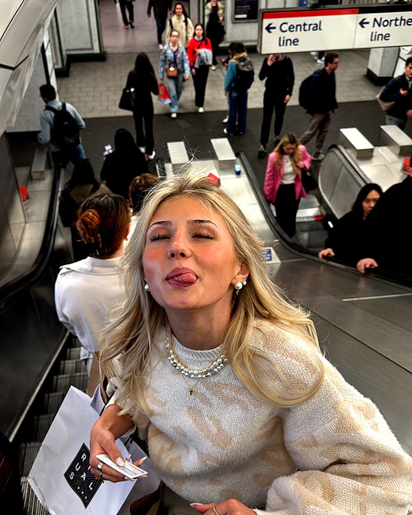 elena.zbt instagram image archive image