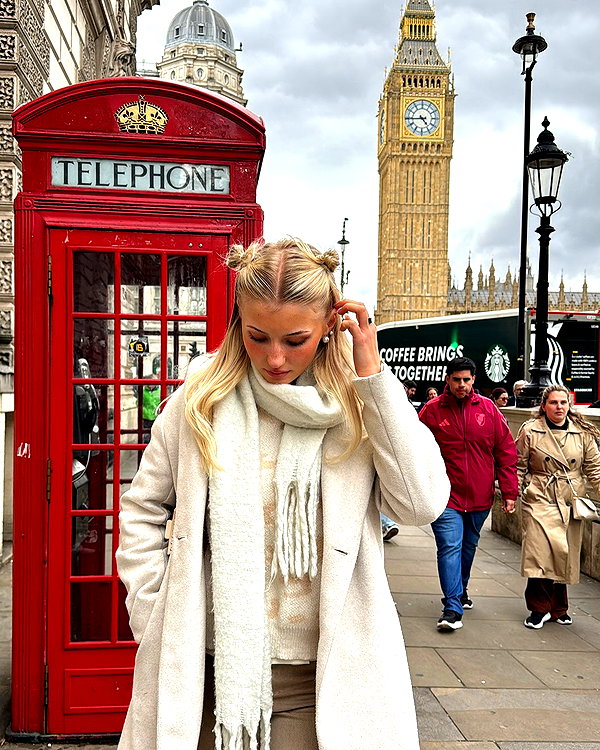 elena.zbt instagram image archive image
