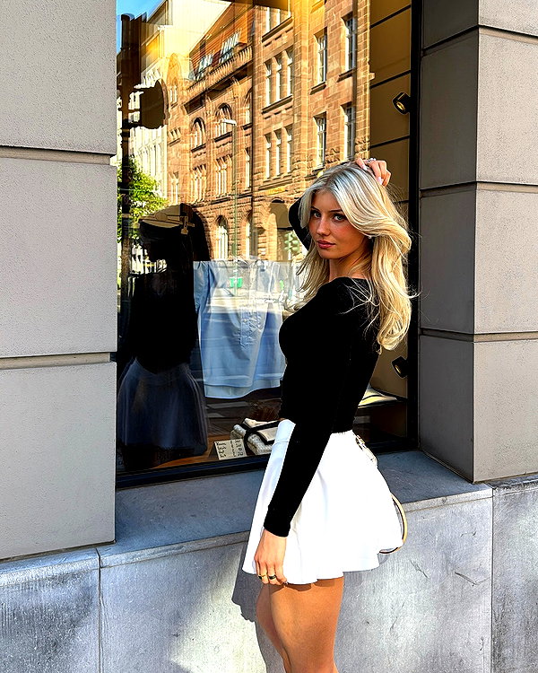 elena.zbt instagram image archive image