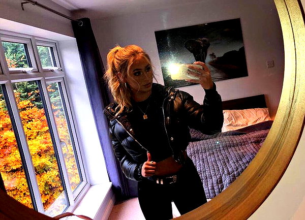 elena_blur instagram image archive image