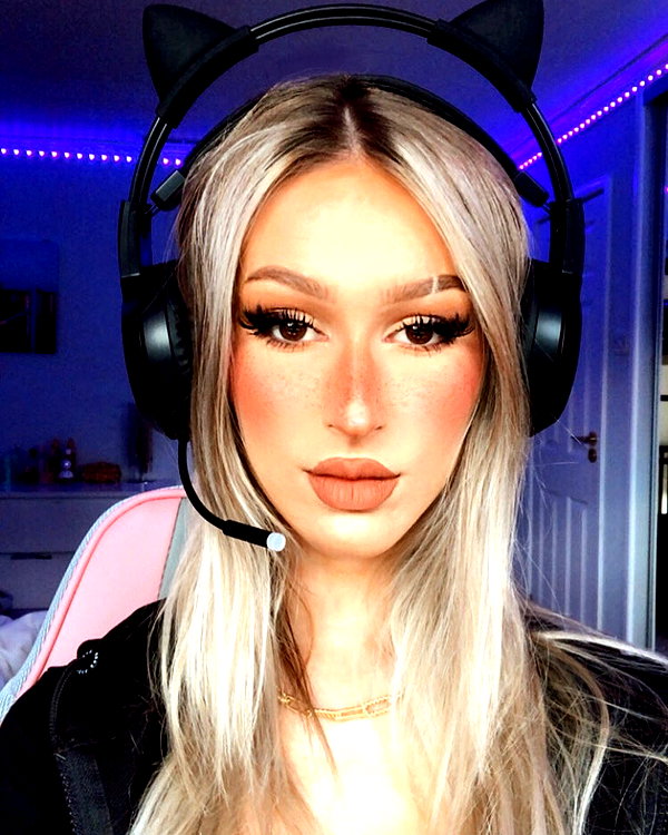 elena_blur instagram image archive image