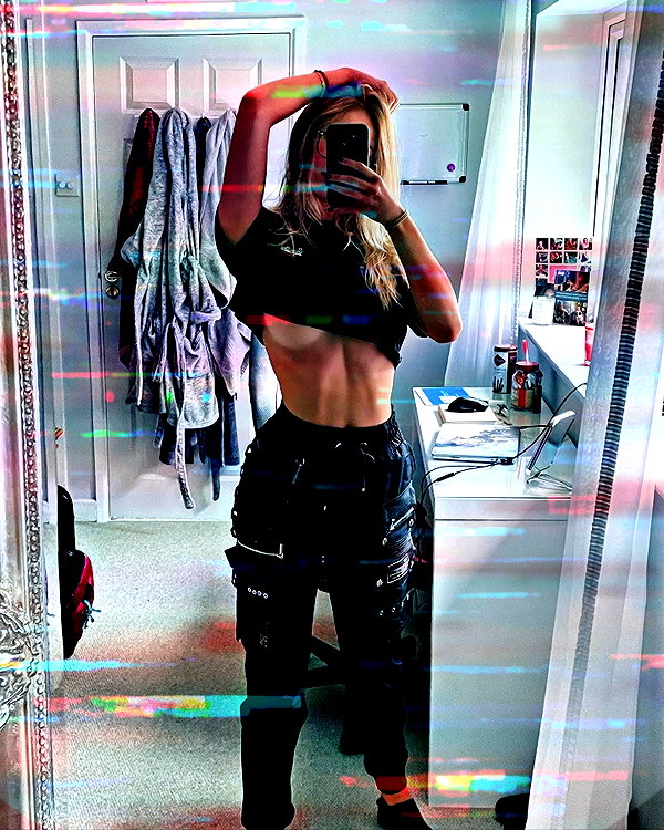 elena_blur instagram image archive image