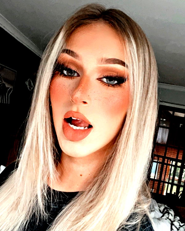 elena_blur instagram image archive image