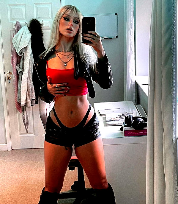 elena_blur instagram image archive image