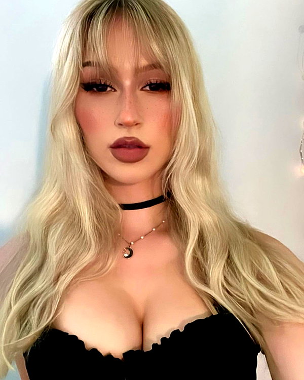 elena_blur instagram image archive image