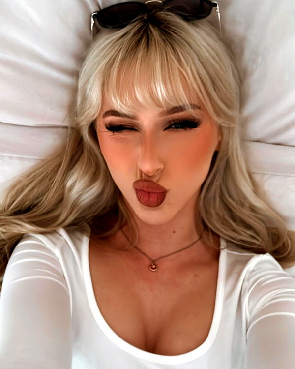 elena_blur instagram image archive image