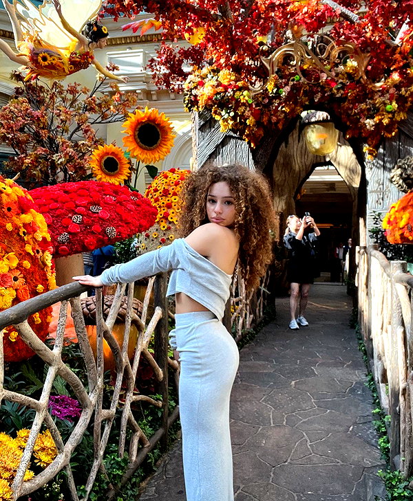 eliana.kalogeras instagram image archive image