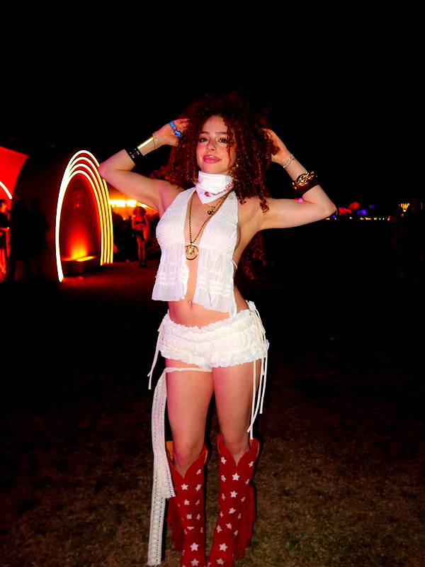 eliana.kalogeras instagram image archive image