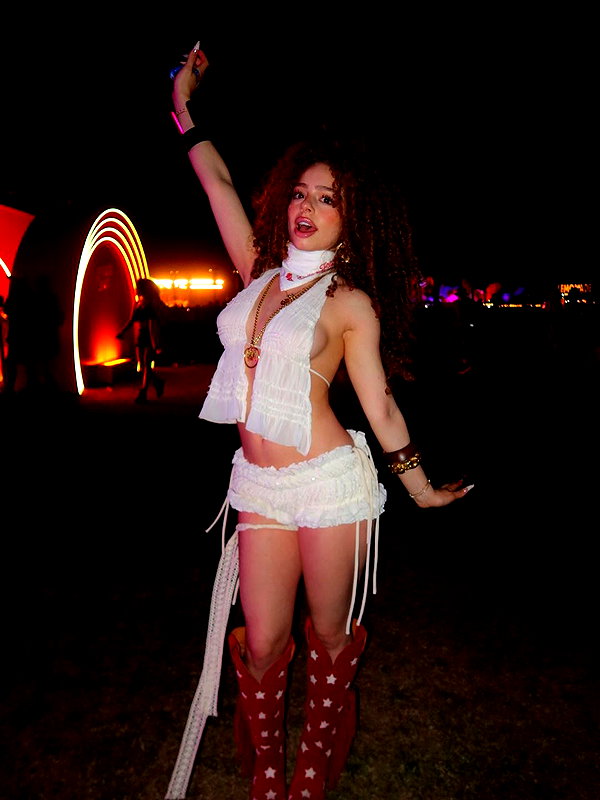 eliana.kalogeras instagram image archive image