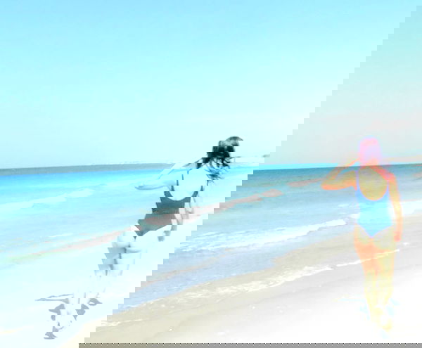 elianachetrit image ~ Altpins