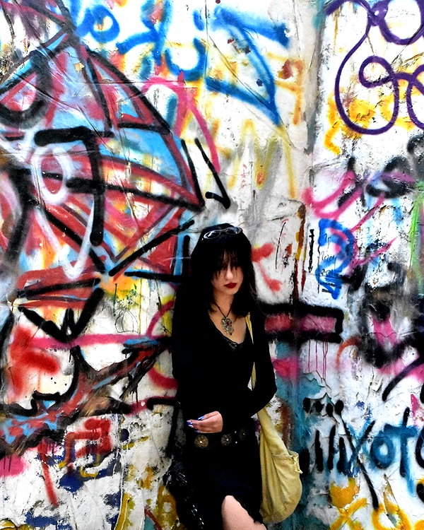 ella_loilta18.4 instagram image archive image