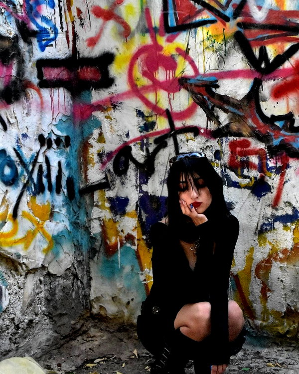 ella_loilta18.4 instagram image archive image