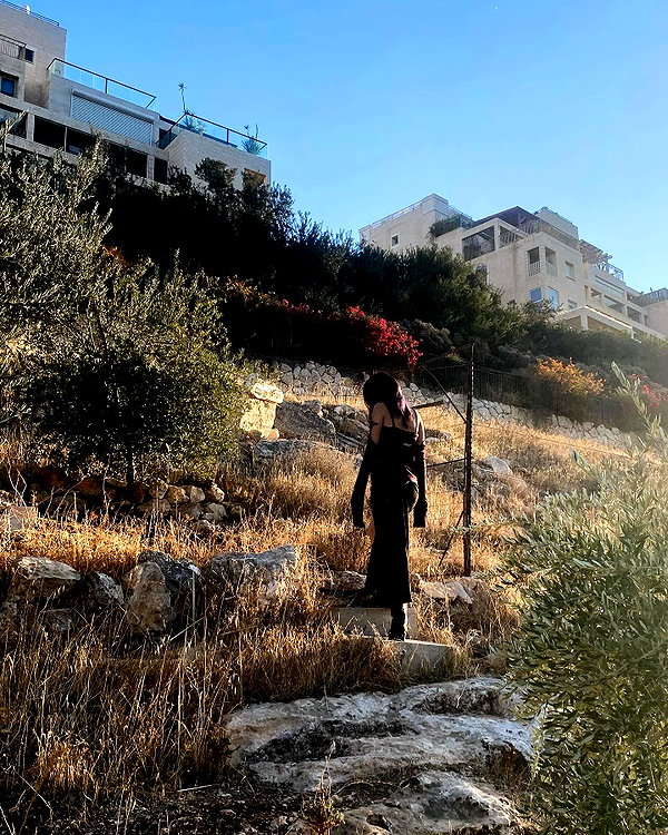 ella_loilta18.4 instagram image archive image