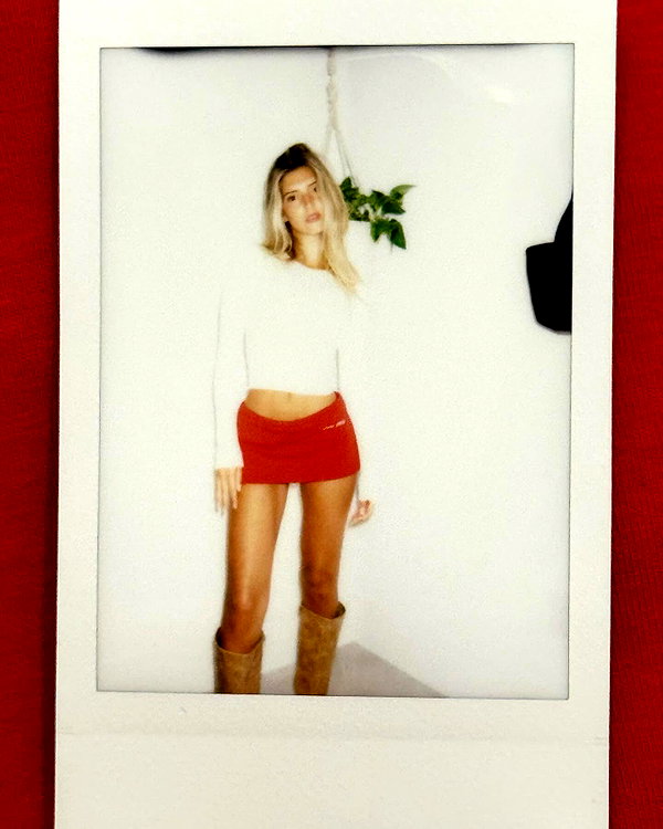 ellaailiff instagram image archive image