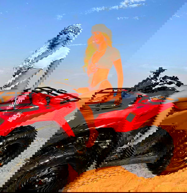 ellie.coldwell image ~ Altpins