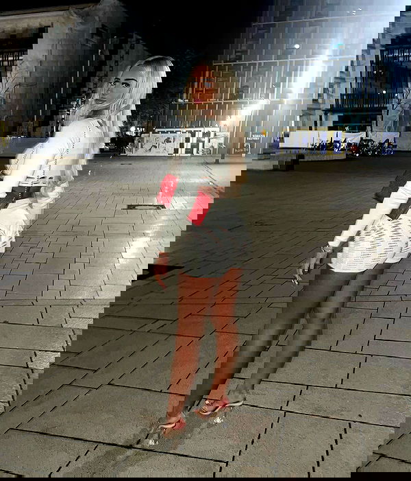 ellie.coldwell image ~ Altpins