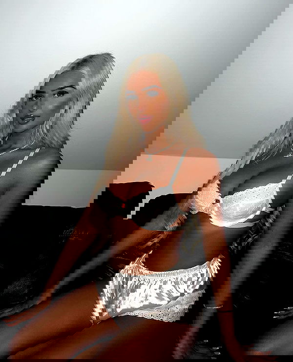 ellie.coldwell image ~ Altpins