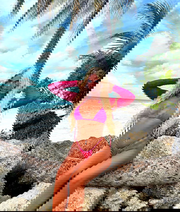 ellie.coldwell image ~ Altpins